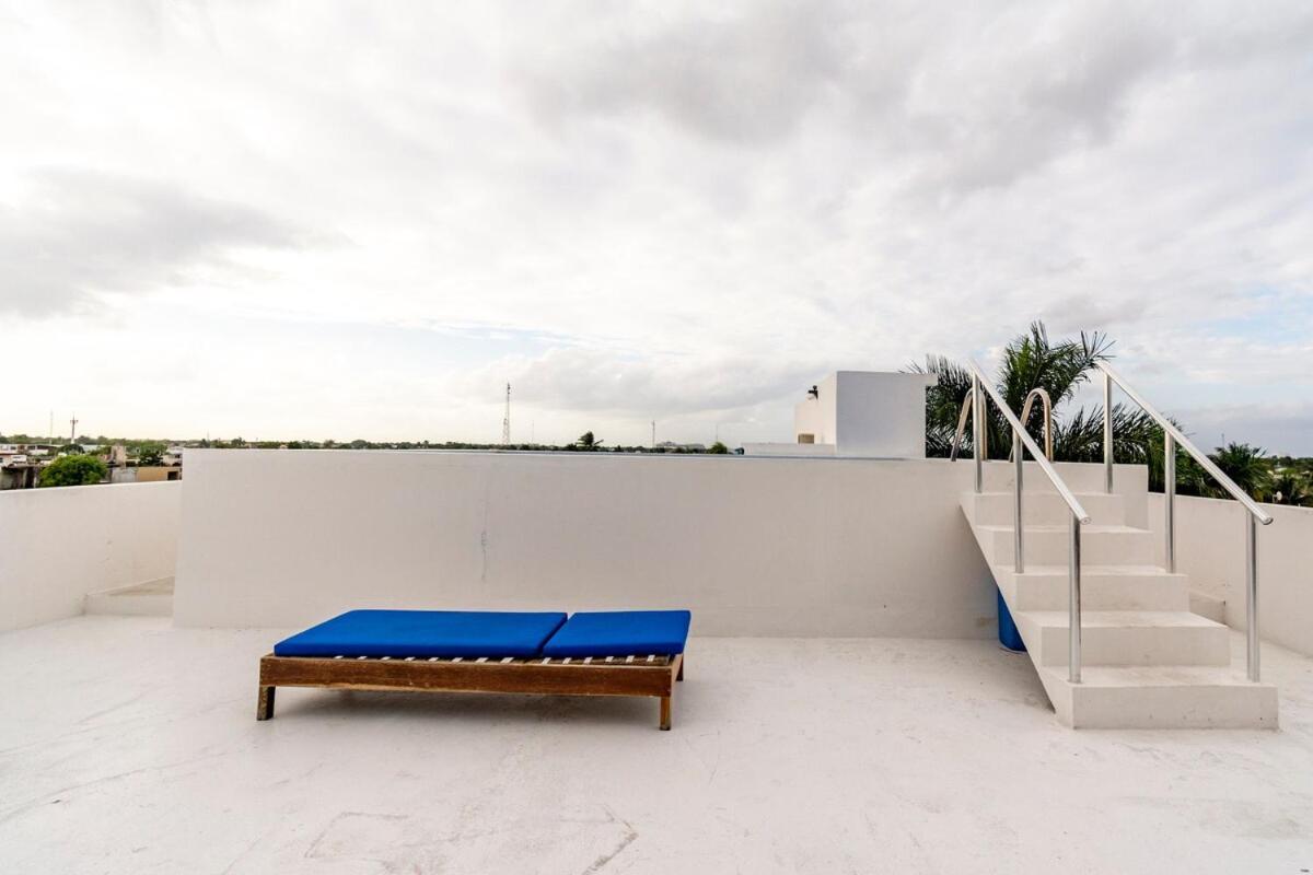 Mario's House 2 Beautiful Rooftop Pool Holiday home *